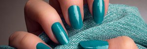 Manicure winylowy - wykonanie, zalety, wady, cena